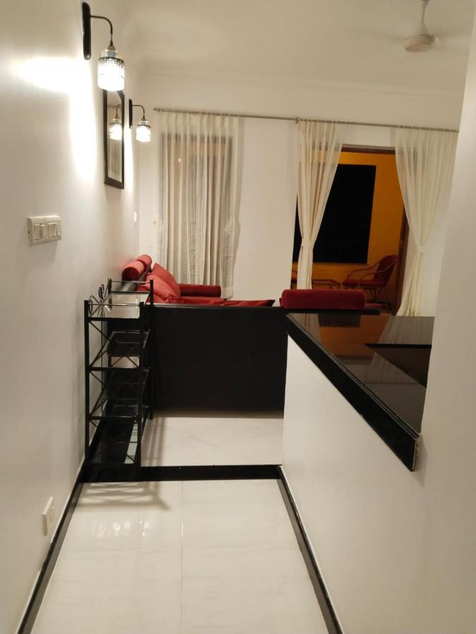 Riviera Palms 1 Luxury 1 Bhk Apartment With Swimmimg Pool View- Arpora - Near Baga Beach Old Goa Exterior photo