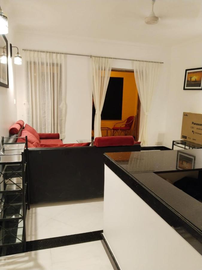 Riviera Palms 1 Luxury 1 Bhk Apartment With Swimmimg Pool View- Arpora - Near Baga Beach Old Goa Exterior photo